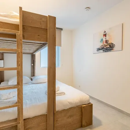 Pier With Seaview & Balcony By Interhome Apartamento