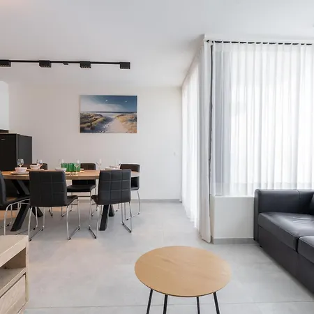 Pier With Seaview & Balcony By Interhome *